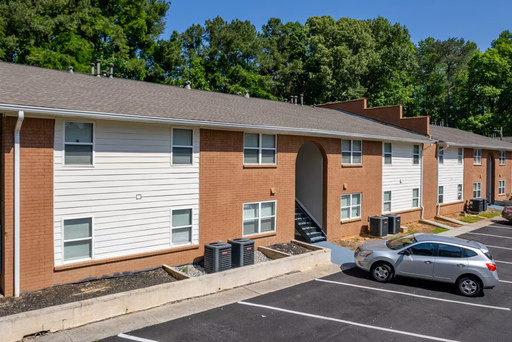 Affordable Atlanta Living | Renovated 2BR Apartments Near MARTA – photo 1
