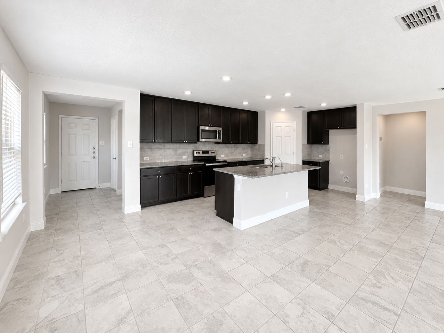 2605 Wesley Avenue 7 of 12