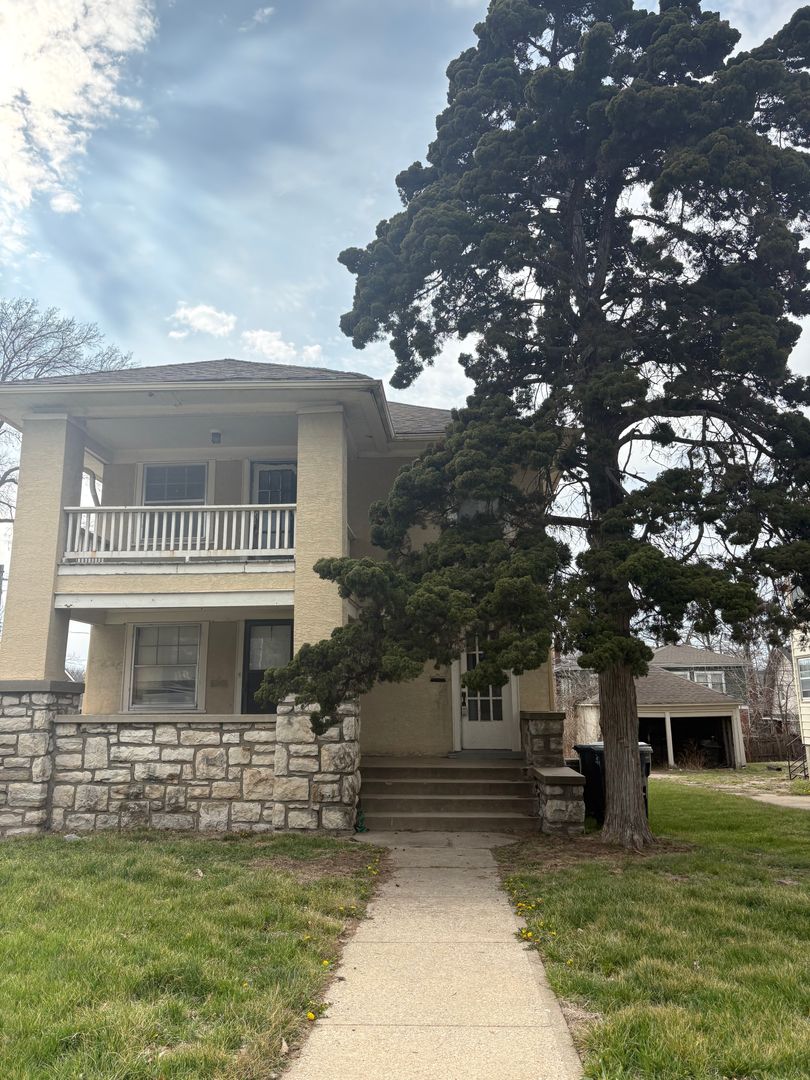 Kansas City Apartment: 5446 Harrison St.