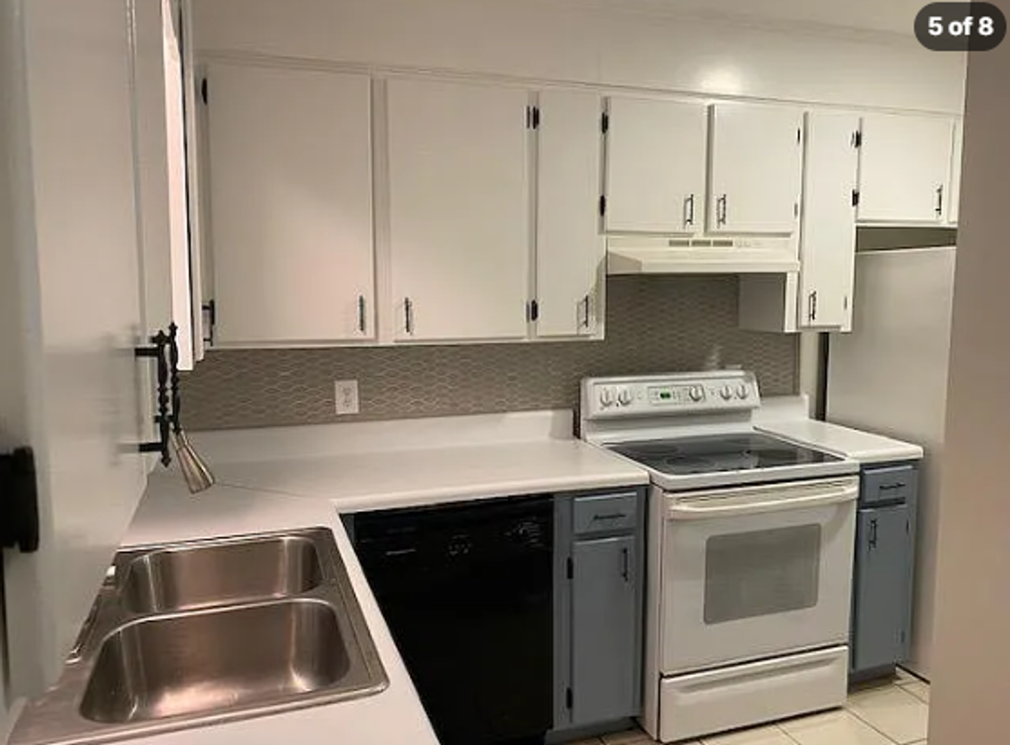 216 Burlie Ct Apt L 7 of 12