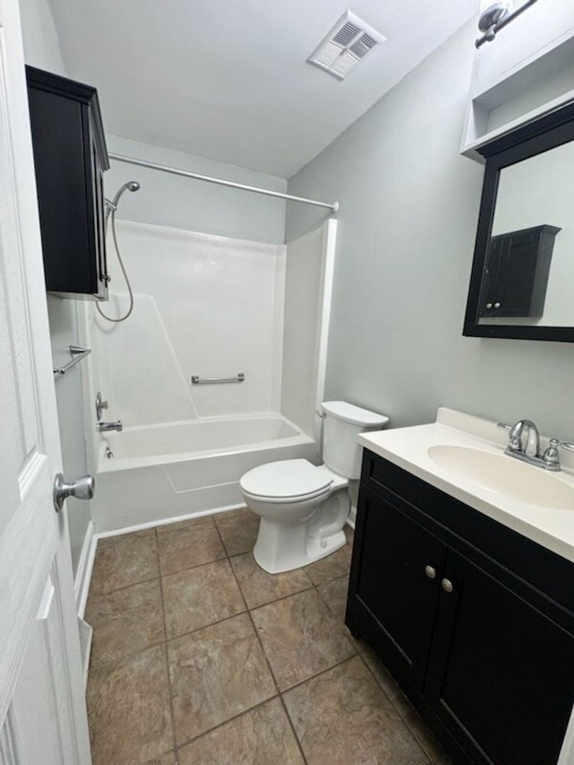 730 Harbor Lane 7 of 8