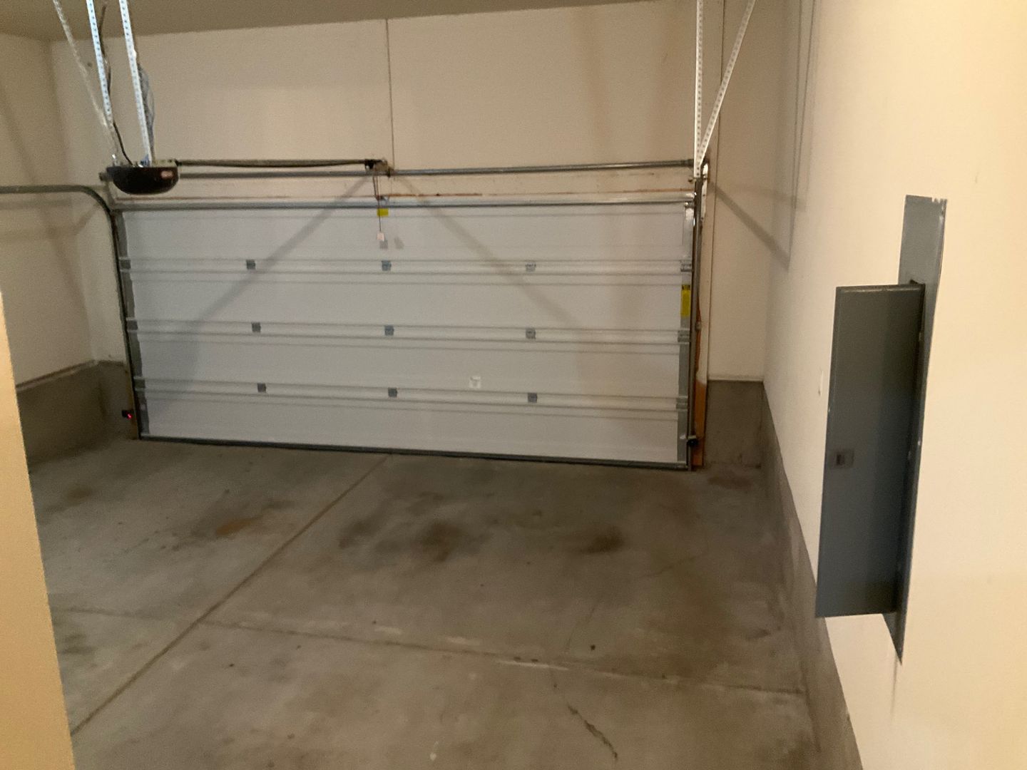 Parking at 204 Ashmore Ln