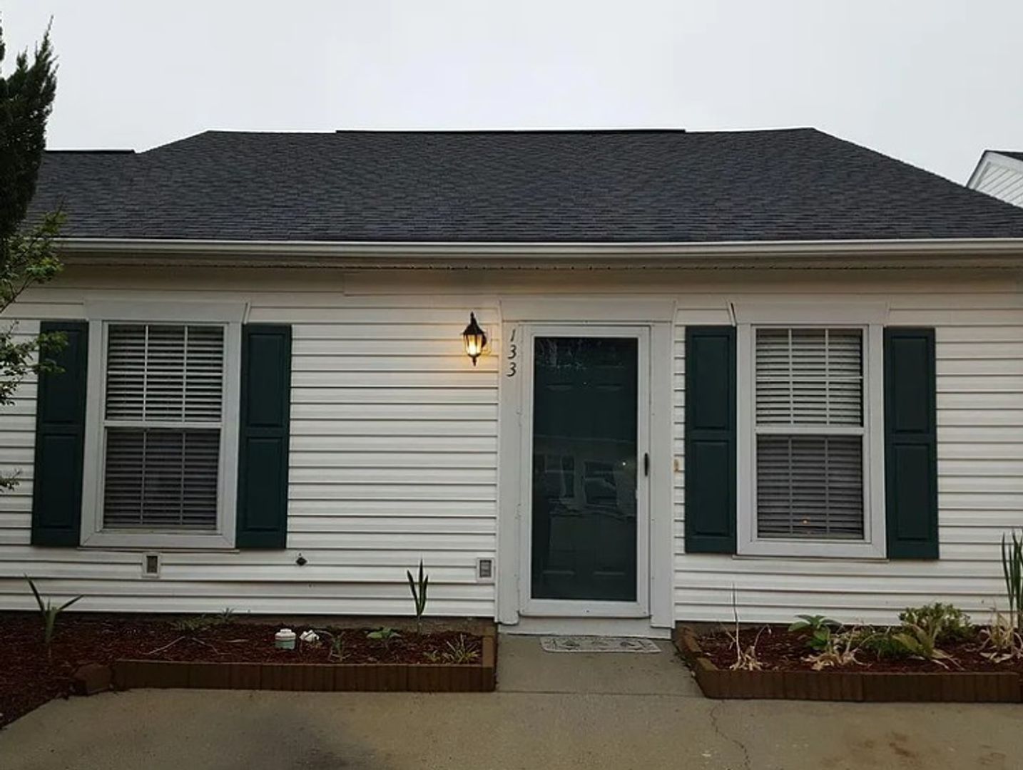 Columbia House: 133 Heritage Village Ln