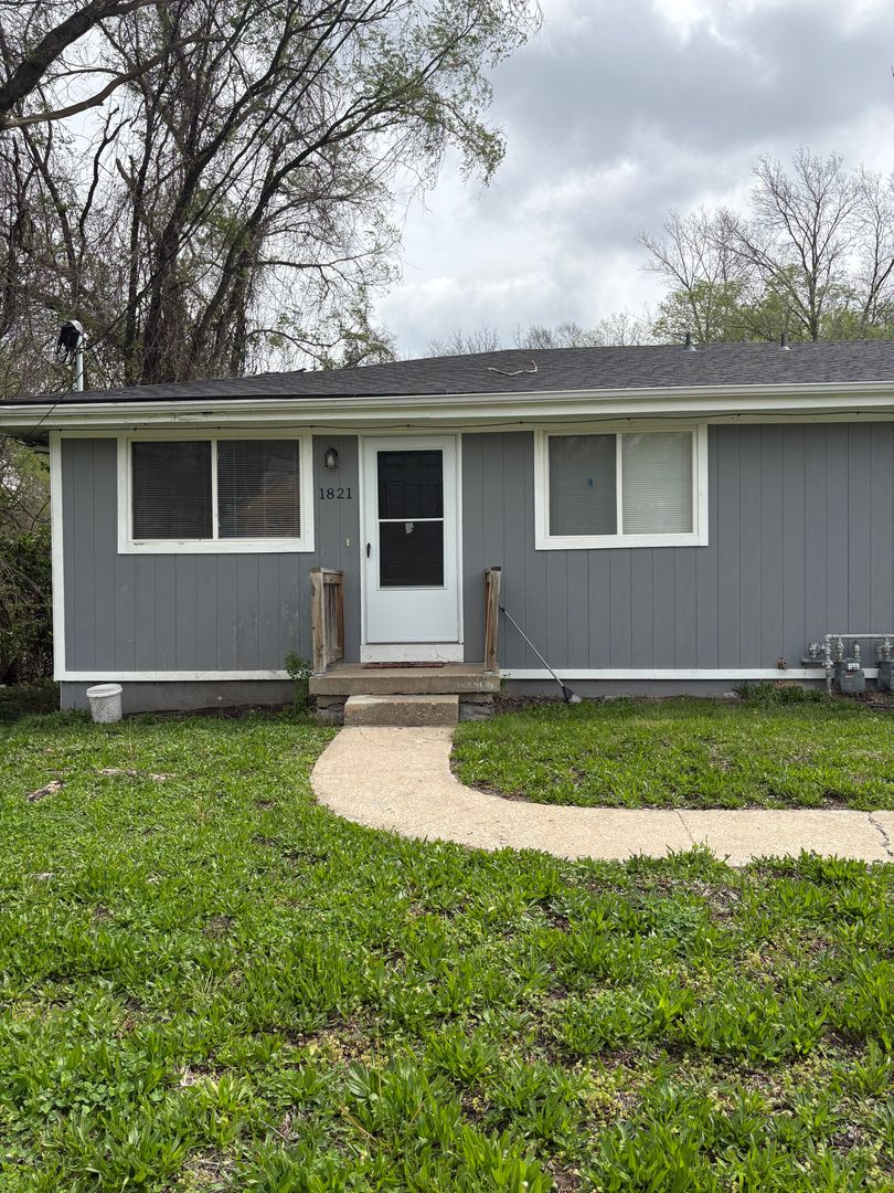 Kansas City Apartment: 1819/1821 N. 50th Terrace