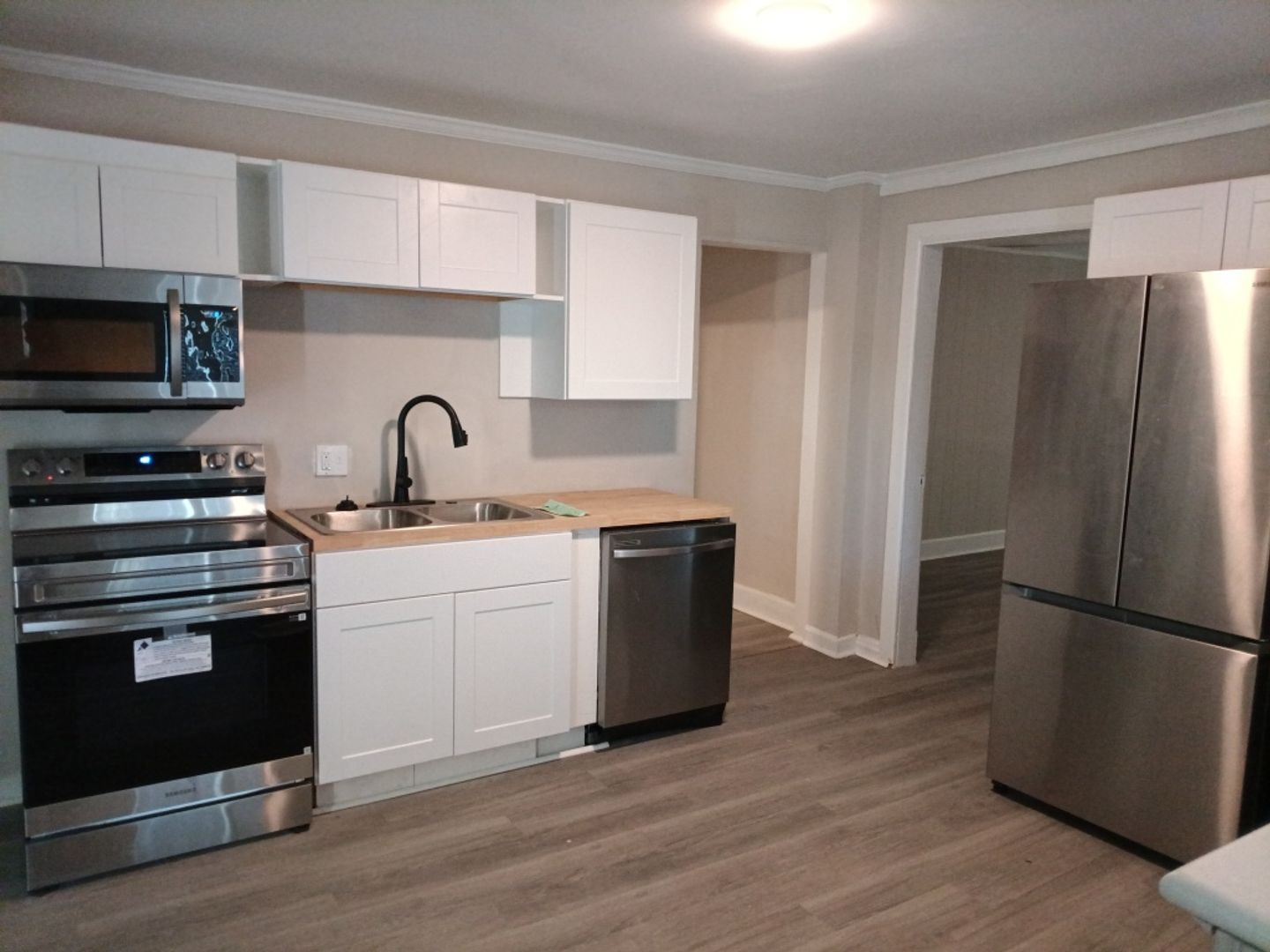 Augusta House: 1917 Lazenby Drive