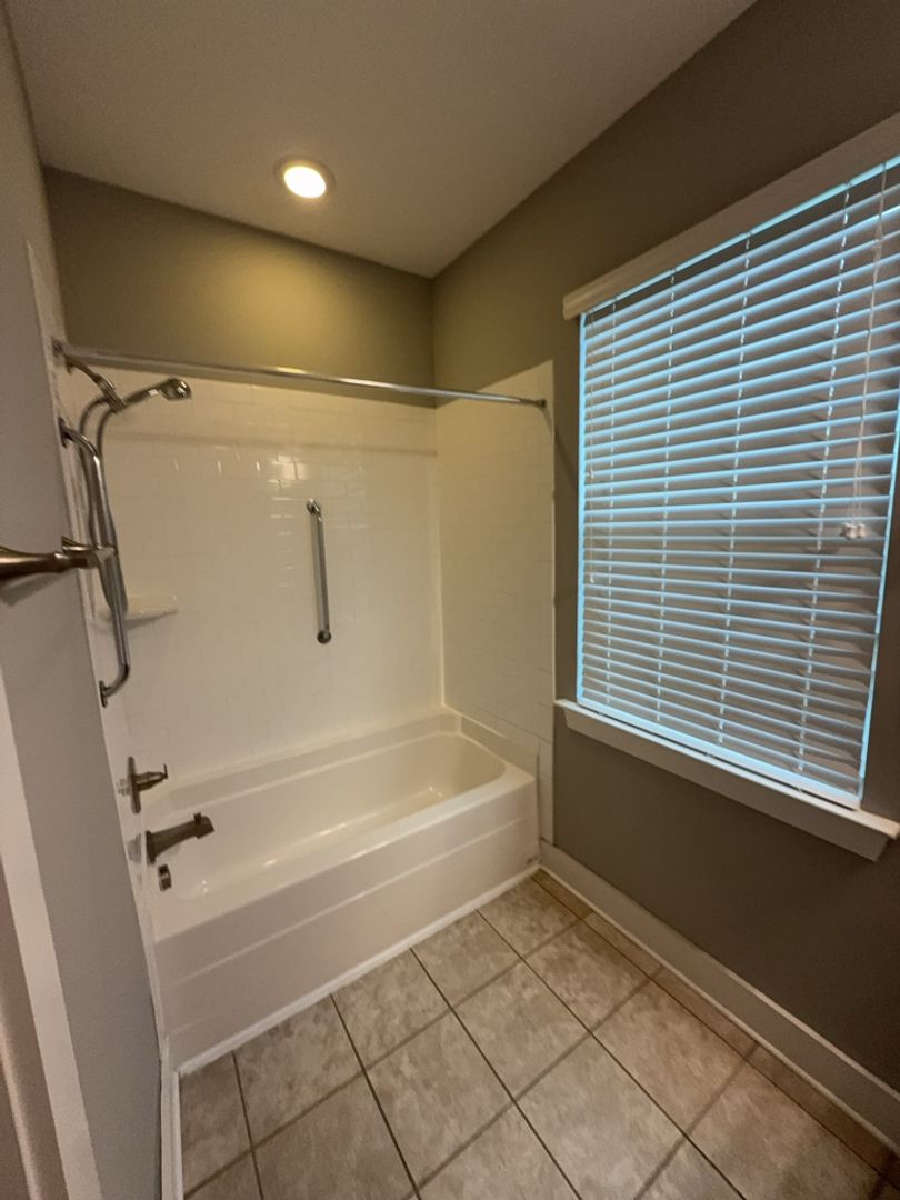 1331 McDuffie Ave 8 of 12