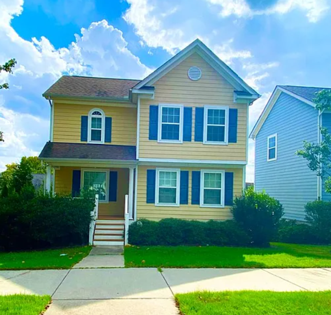 Columbia House: 537 S Bull St