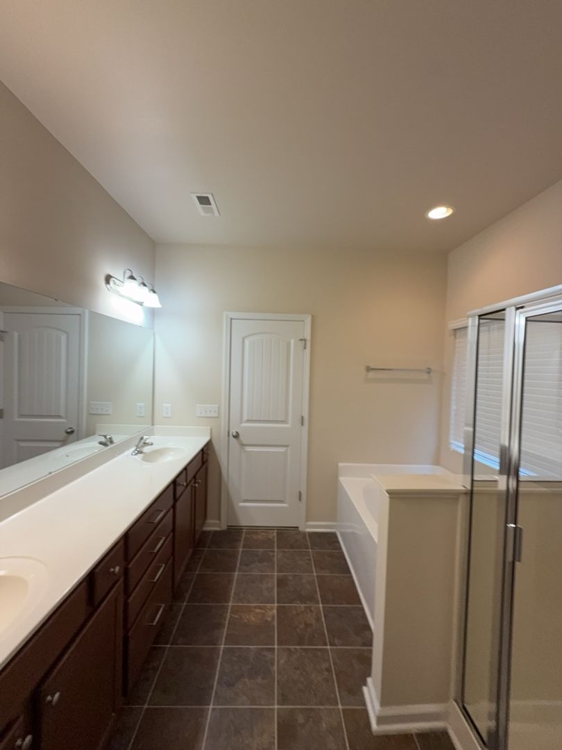 204 Ashmore Ln 11 of 12