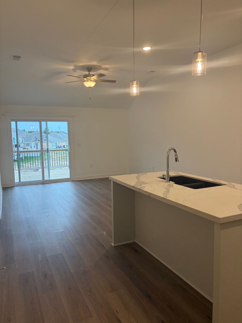 9308 N. Lennox St 4 of 12