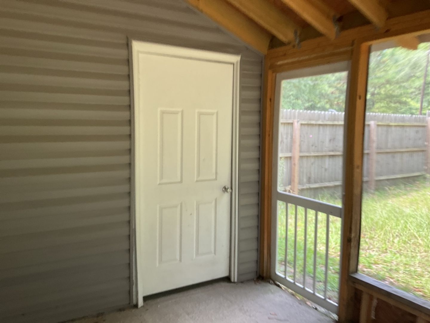 216 Burlie Ct Apt L 10 of 12
