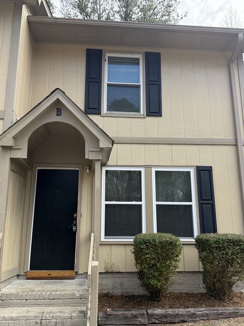 Columbia Apartment: 3606 Medical Drive