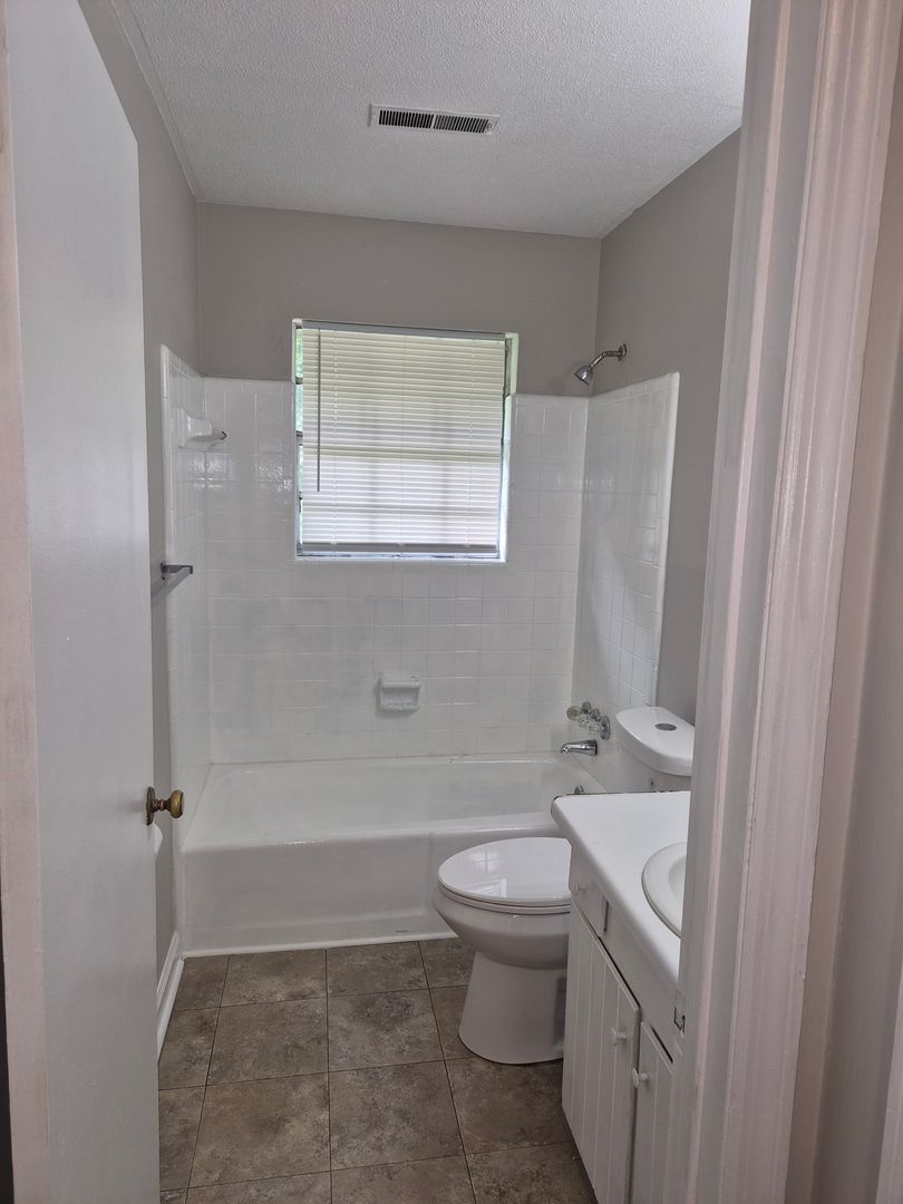 4203 Davis Lane Unit A 7 of 8