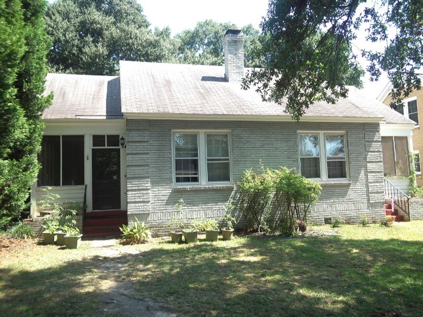 Columbia Apartment: 2429 Monroe St