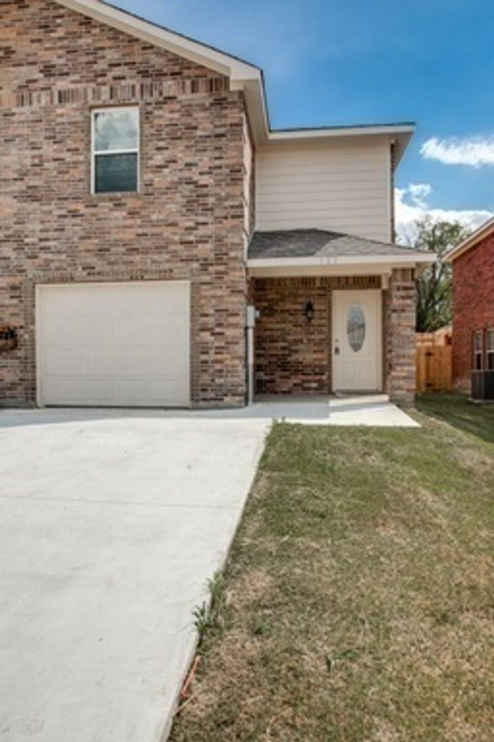 Princeton House: 909 Parkplace Ridge