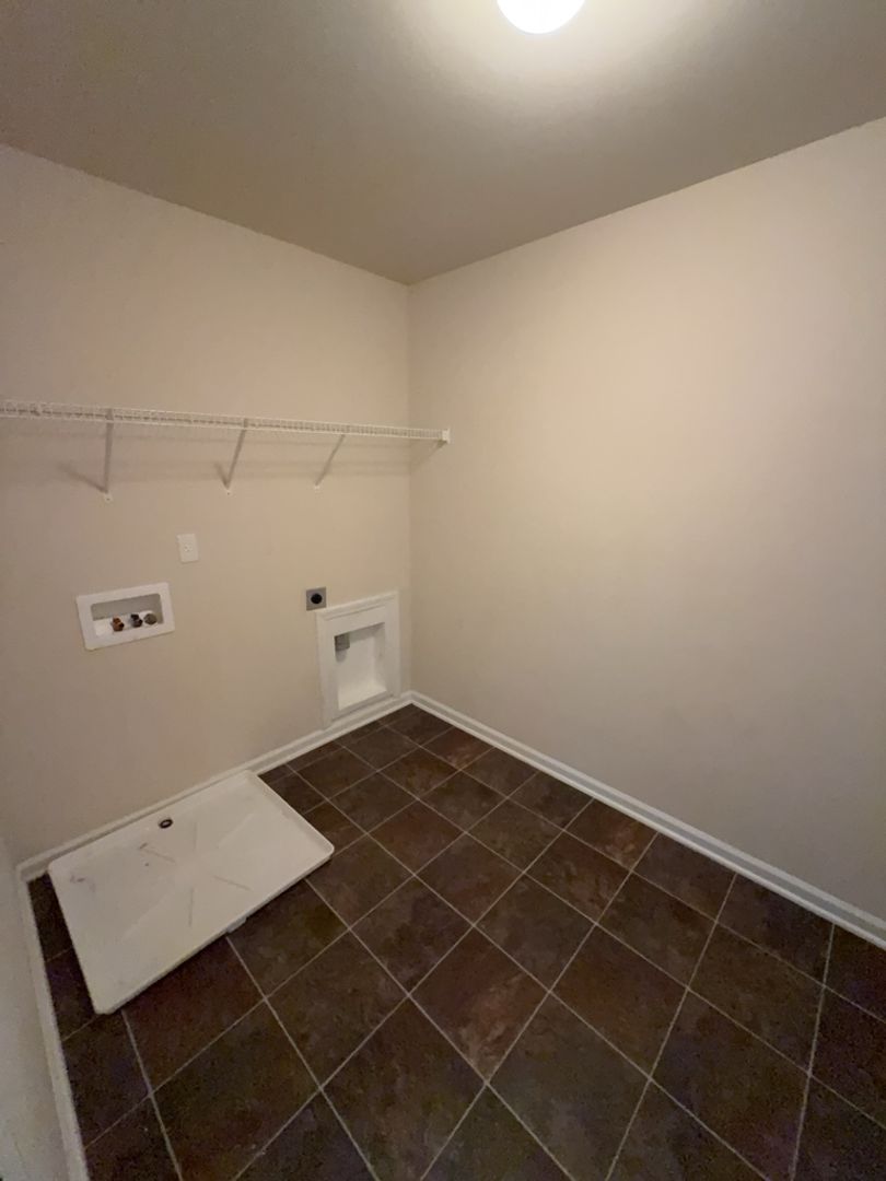 204 Ashmore Ln 12 of 12