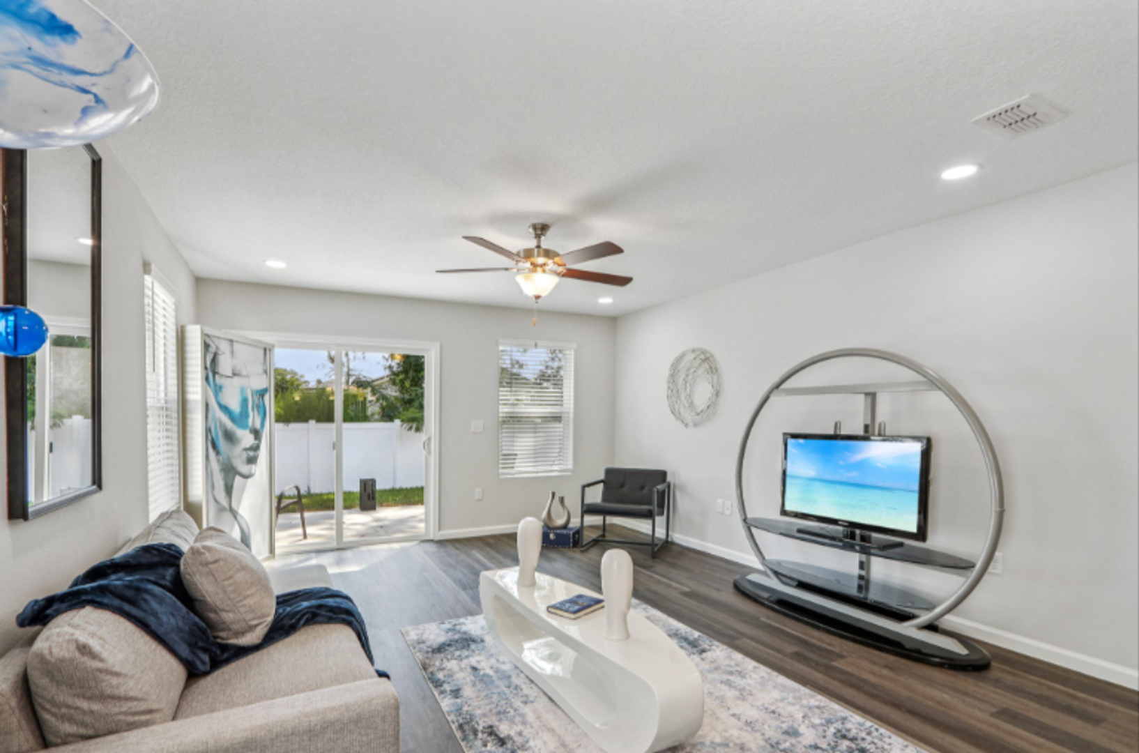 Jacksonville Townhome: 1374 Lakeshore Blvd