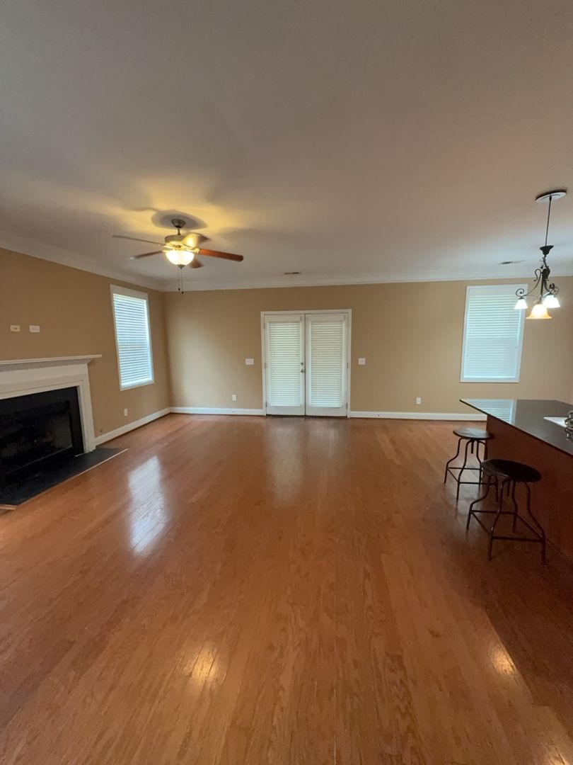 100 Taylors Hill Dr 9 of 12