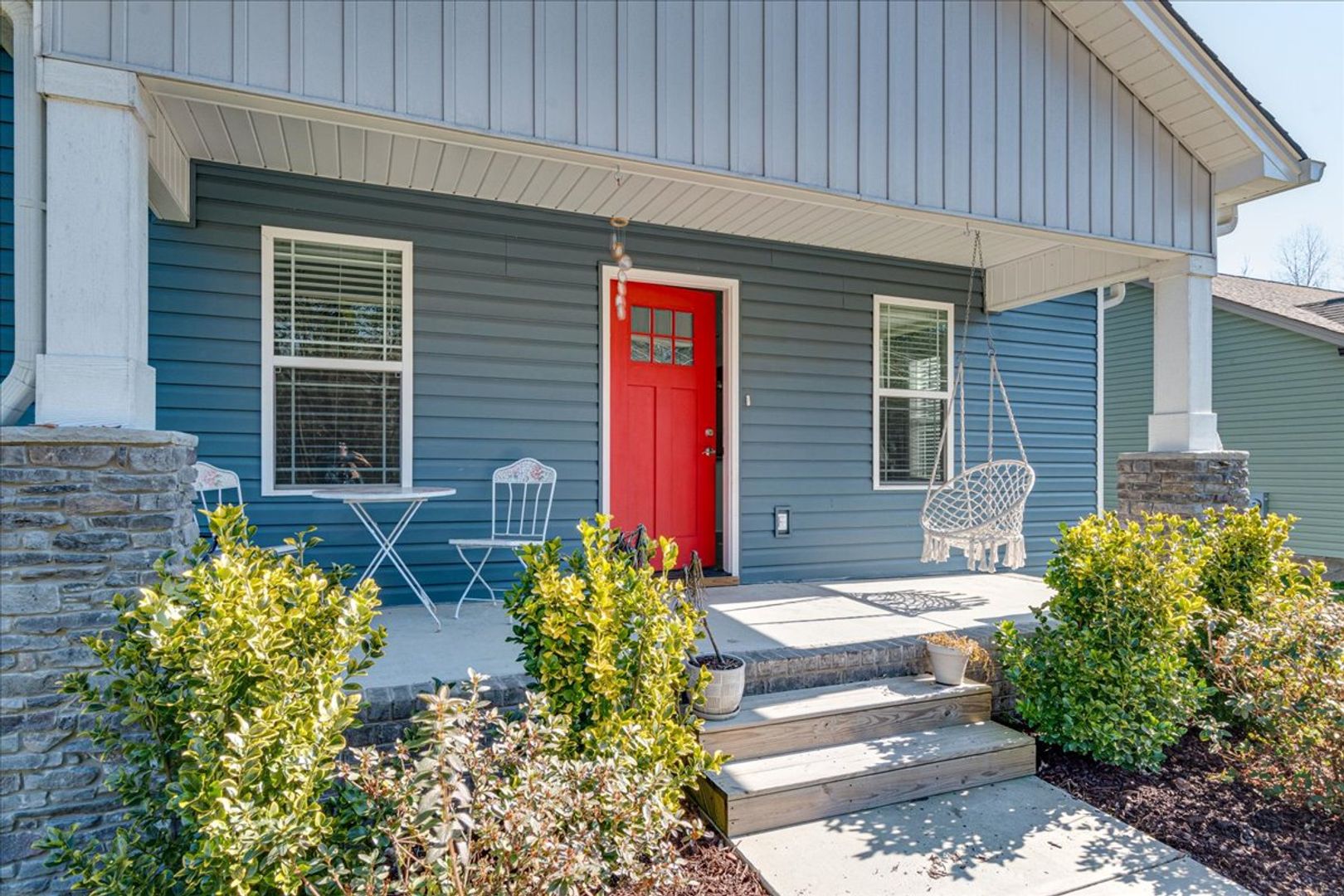 1109 SE Pond Street 2 of 12