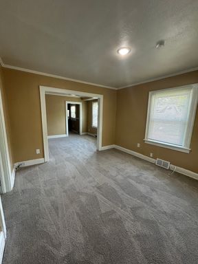 5045 Bellefontaine Ave, Kansas City, MO 64130