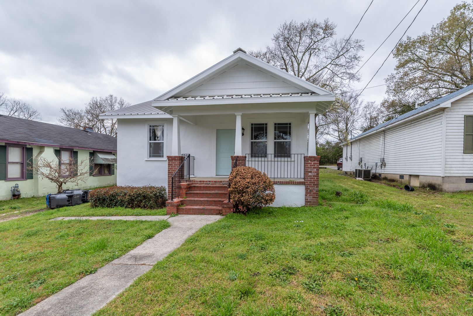Augusta House: 2108 Ellis Street