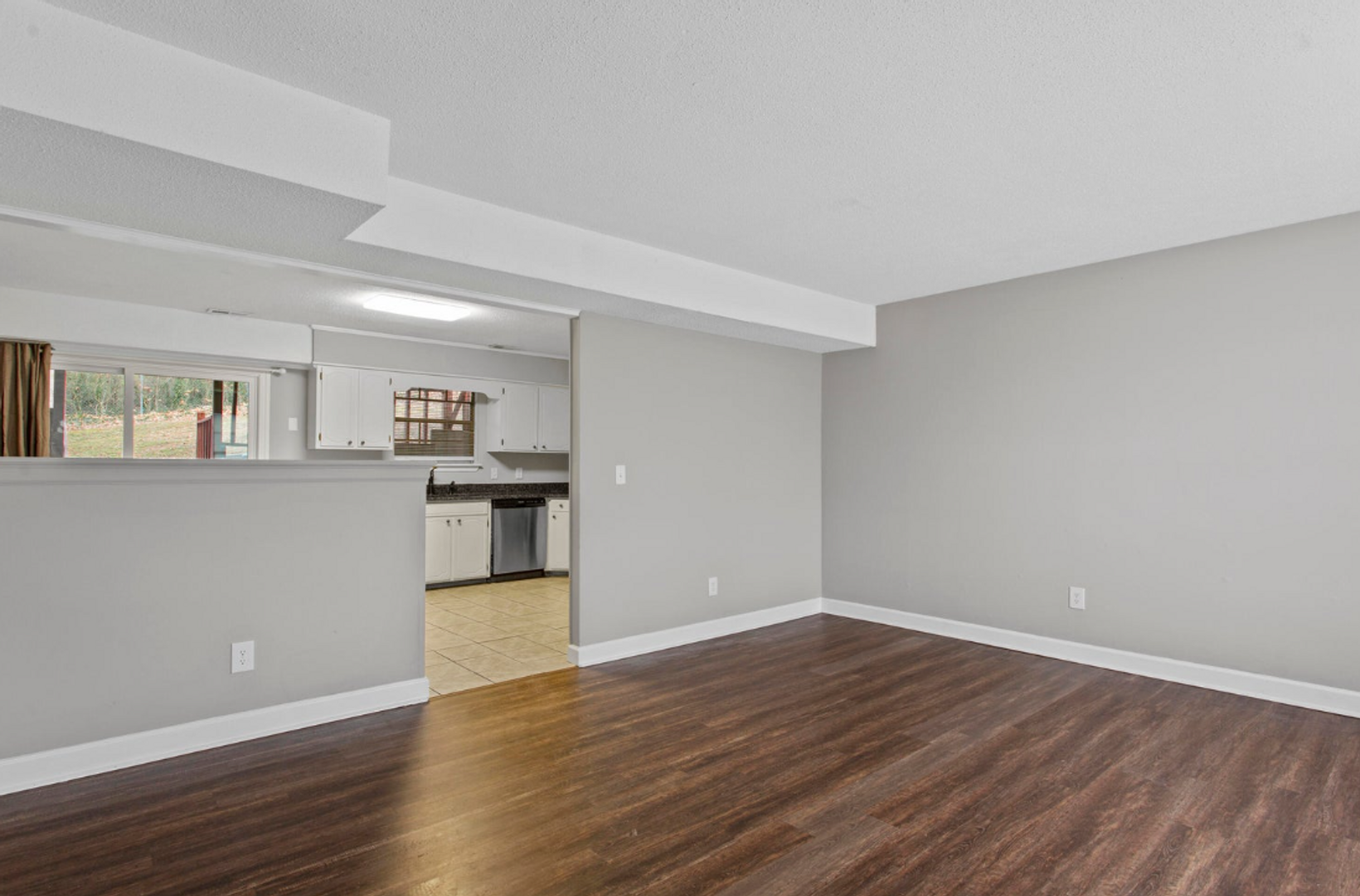 7167 Holland Lane 2 of 8