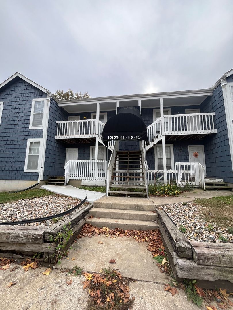 Raytown Apartment: 10109 - 10115 E. 67th Street