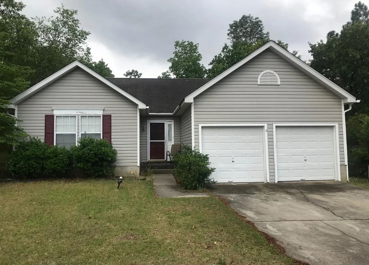 Lexington House: 316 Pin Oak Dr