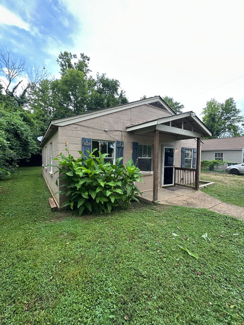 Chattanooga House: 1529 Mountain View