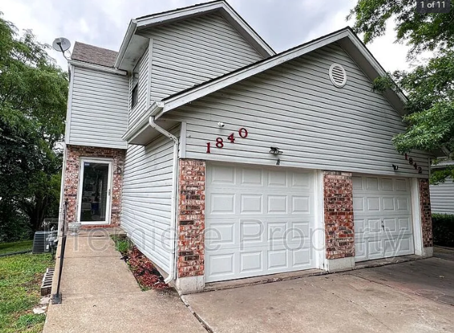 Lee's Summit Apartment: 1840-1846 NE Knollbrook Pl