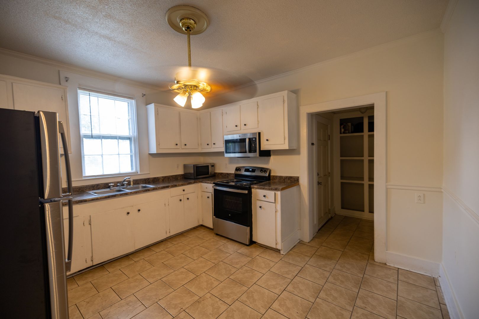 1112 Olympia Ave 5 of 12