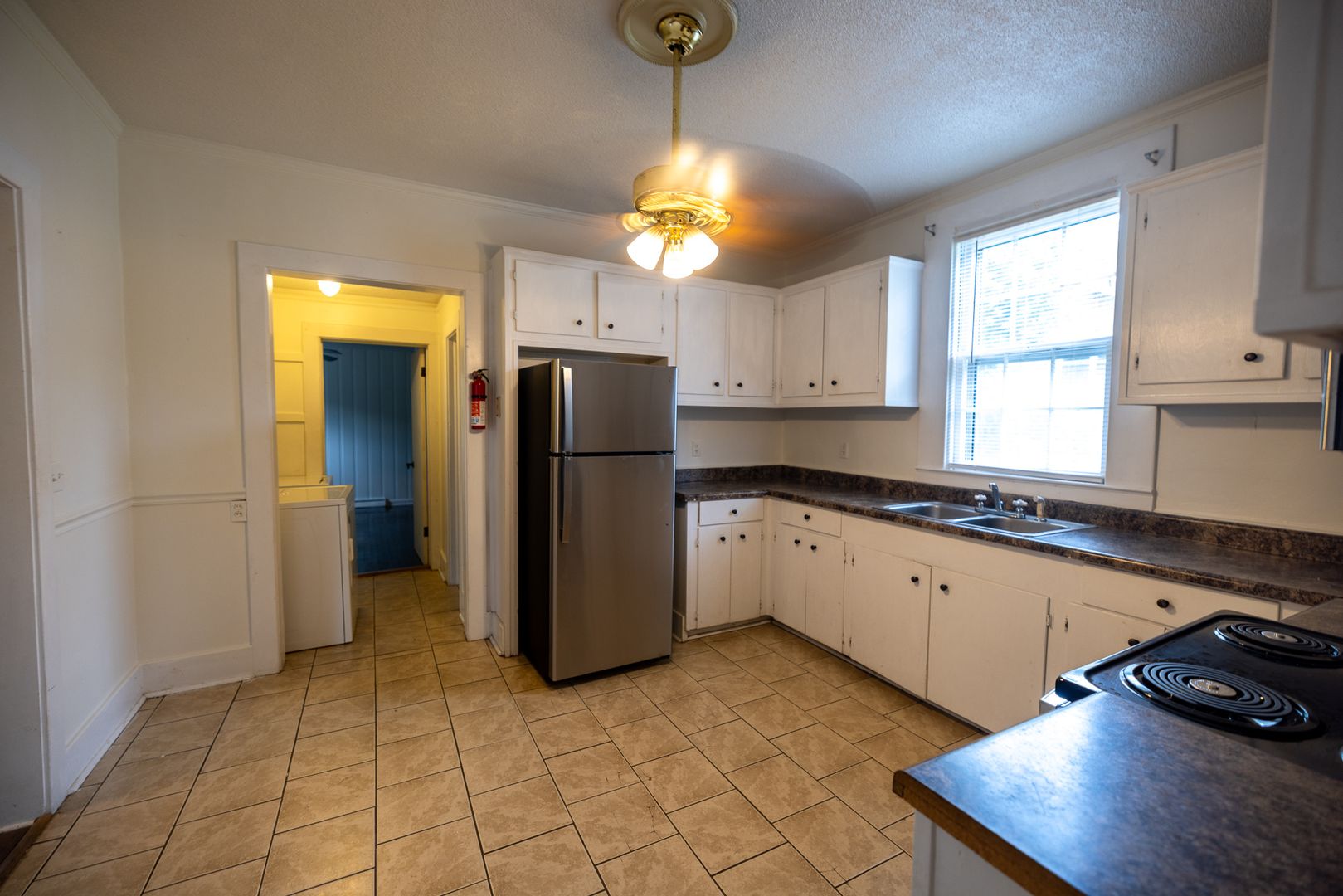 1112 Olympia Ave 6 of 12