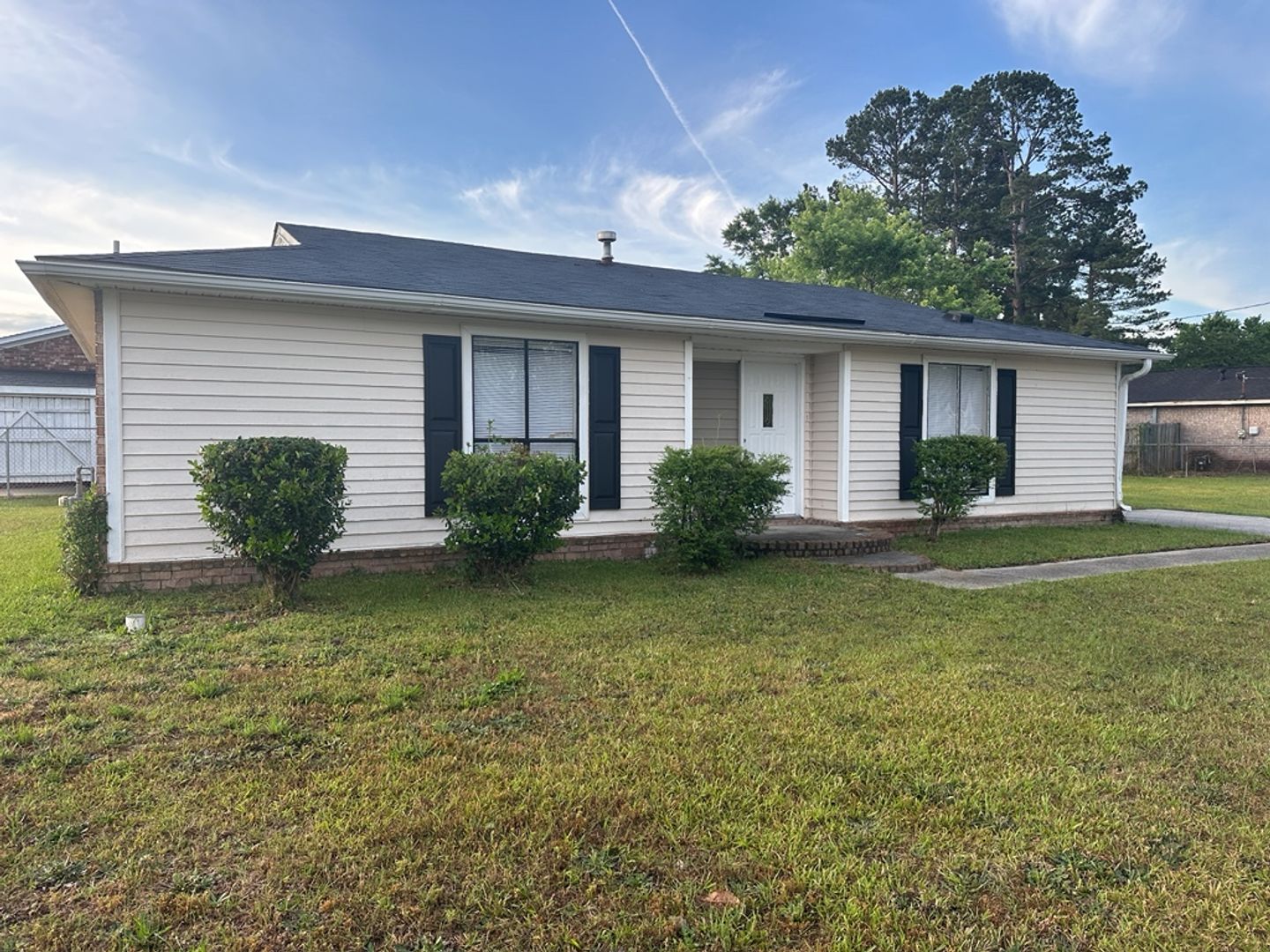Augusta House: 3202 Gerald Dr E