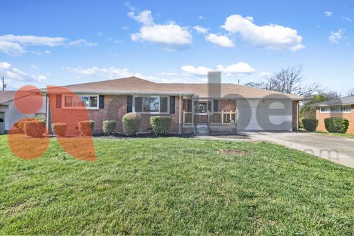 BEAUTIFULLY UPDATED 3-BEDROOM HOME — GORGEOUS KITCHEN & HARDWOOD FLOORS! – photo 1
