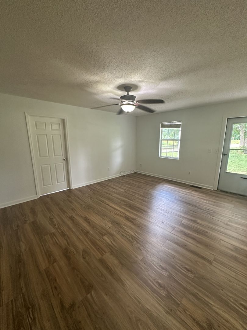6250 W Highway 136 2 of 12