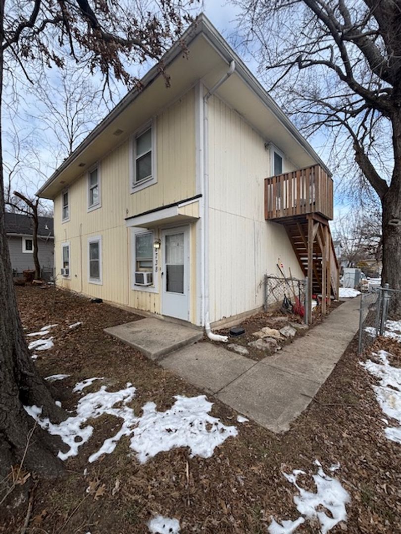 Independence Apartment: 8738 East Thompson Avenue
