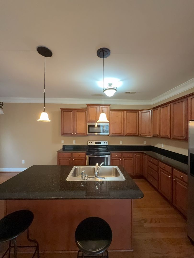 100 Taylors Hill Dr 12 of 12