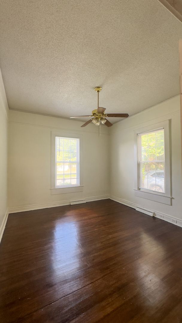 1112 Olympia Ave 13 of 17