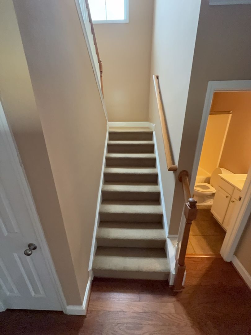 100 Taylors Hill Dr 7 of 12