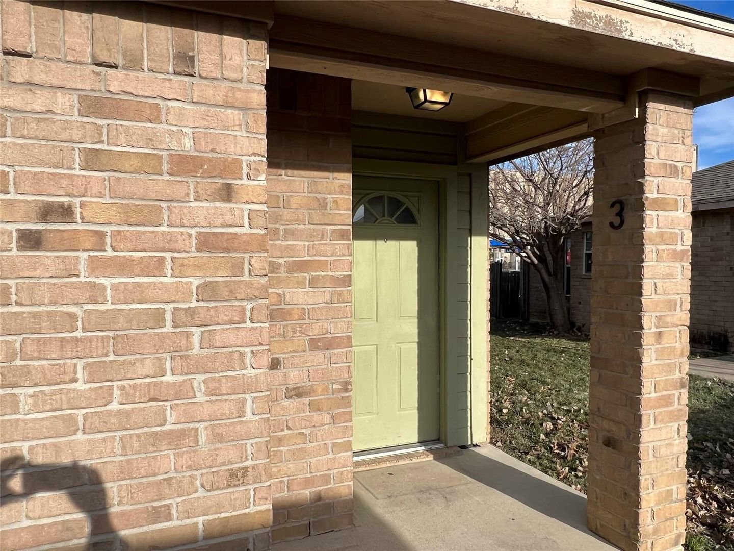 Saginaw Apartment: 121 Cambridge Drive