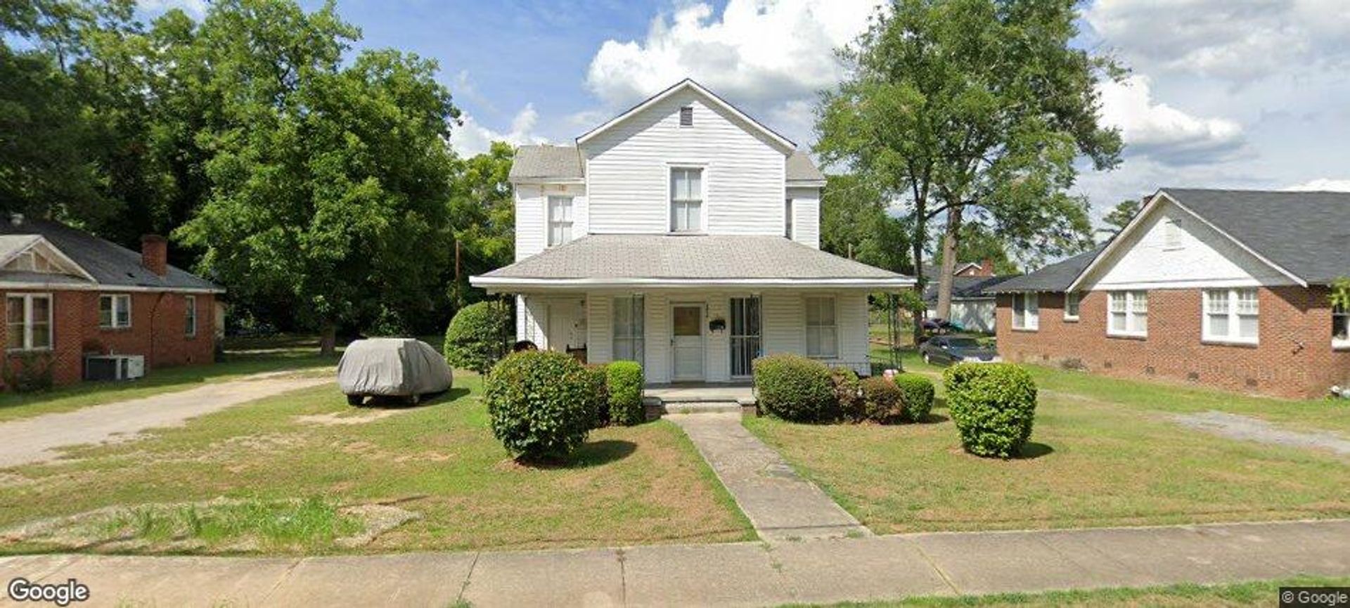 Columbia Apartment: 3016 River Drive