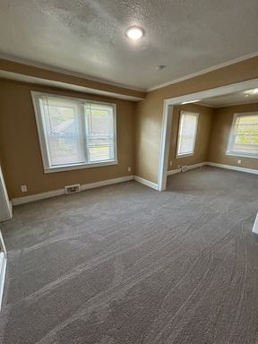 5045 Bellefontaine Ave, Kansas City, MO 64130