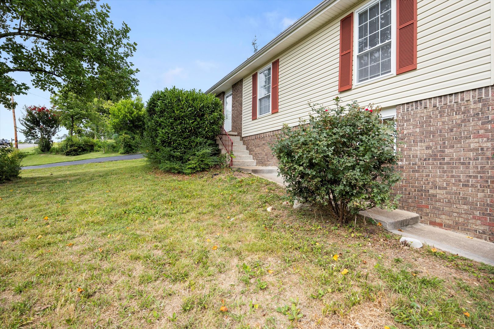 4015 Shady Oak Drive Ooltewah, TN 37363 3 of 8