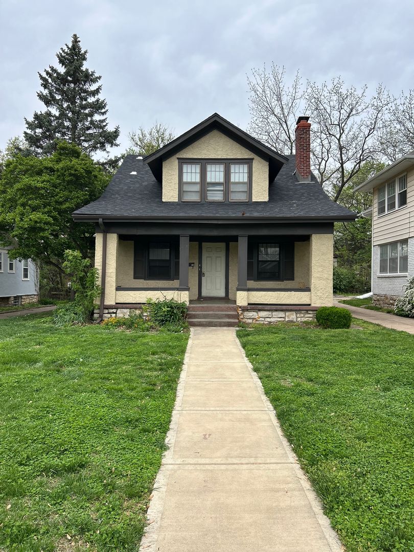 Kansas City House: 5428 Harrison St.