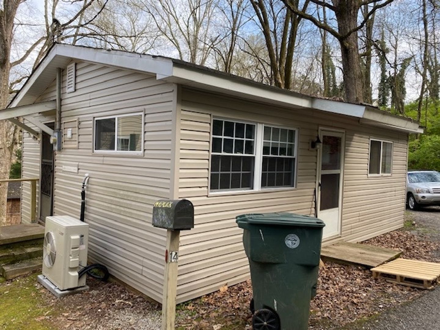 Chattanooga House: 14 Hemlock Circle