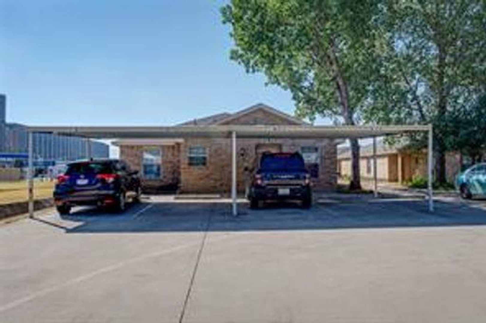 Saginaw Apartment: 121 Cambridge Drive