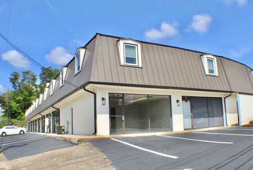 COMMERCIAL SPACE ON HWY 153 – FROM $1,095/MONTH – NO NNN!