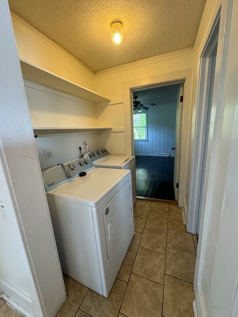 1112 Olympia Ave 12 of 12