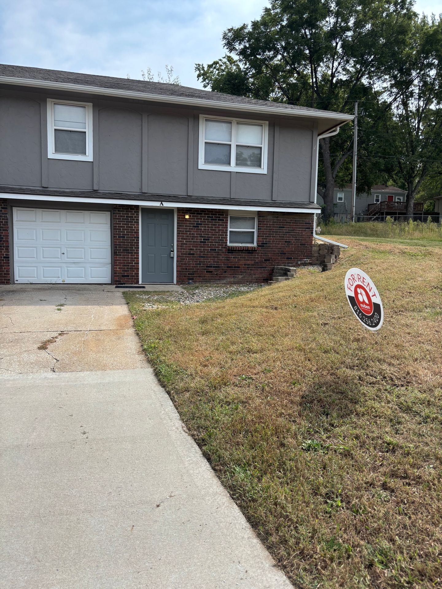 AVAILABLE NOW! 3 Bedroom 2.5 Bath in Lee's Summit MO $1,495.00