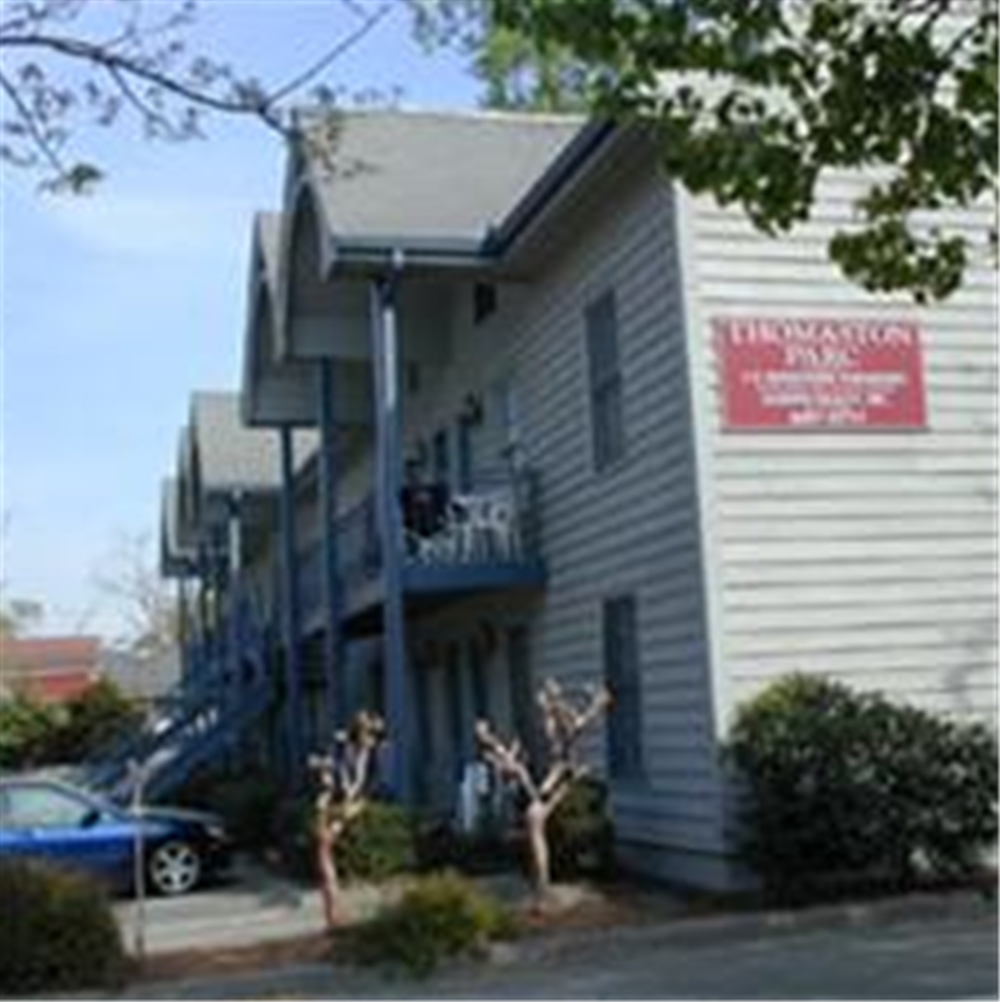 Auburn Condo: Thomaston Parc