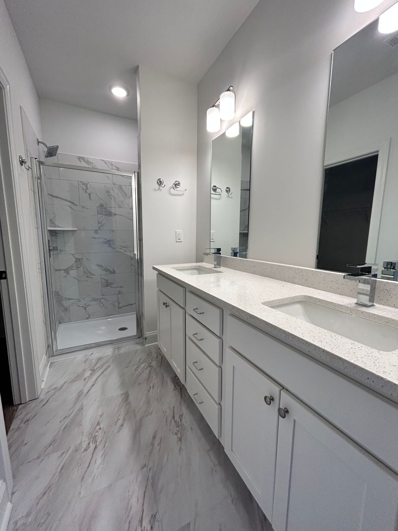 Auburn Apartment: Farmville Lakes Apartments